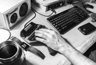 万博体育入口-​朱挺挥别家乡队 未能择一队终老的他要接着踢