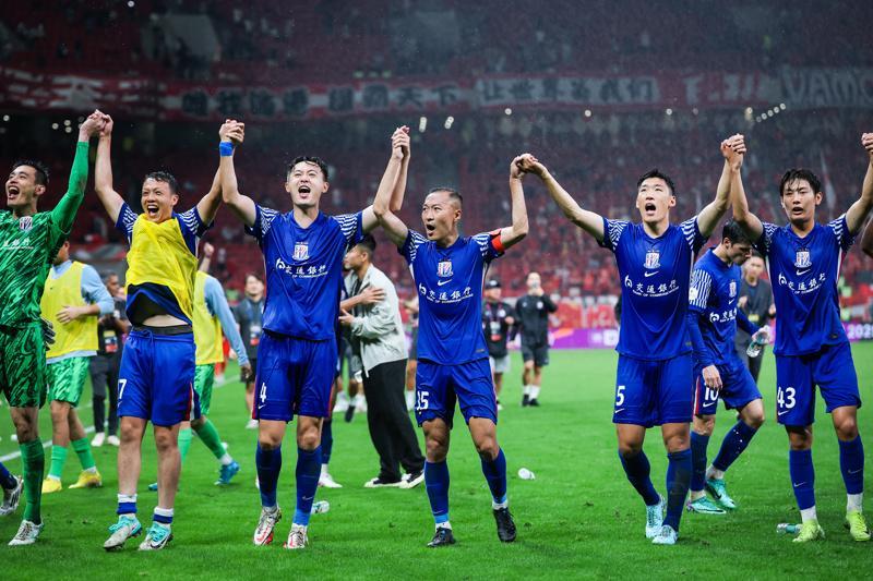 申花2场不胜！3分落后蓉城，2年首次不胜泰山，下轮天王山之战