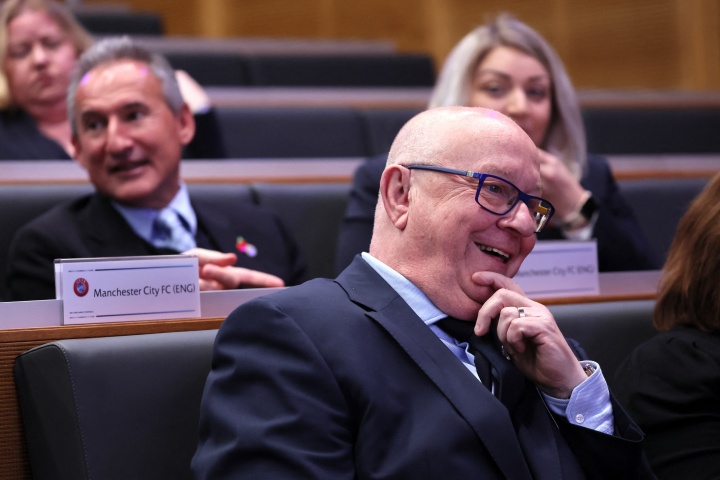 万博体育登陆-太阳报：切尔西73岁俱乐部秘书巴纳德即将退休，在俱乐部工作24年