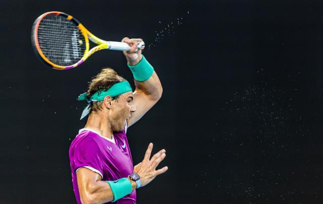 万博体育登陆-短评：当我们喜爱这些网球巨星时我们在喜爱些什么